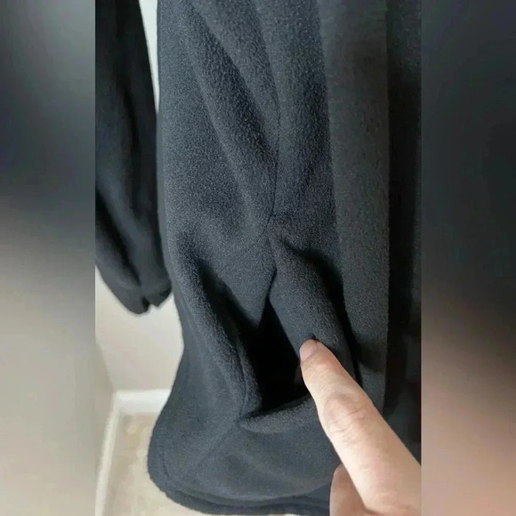 EUC Old Navy Go-Warm Performance Fleece Full Zip Jacket, Black, Size 2X (20/22) - Picture 3 of 7
